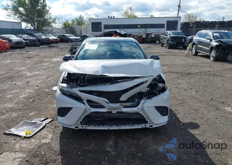 2021 Toyota Camry Trd z USA, uszkodzony, nr VIN 4T1KZ1AK2MU049392